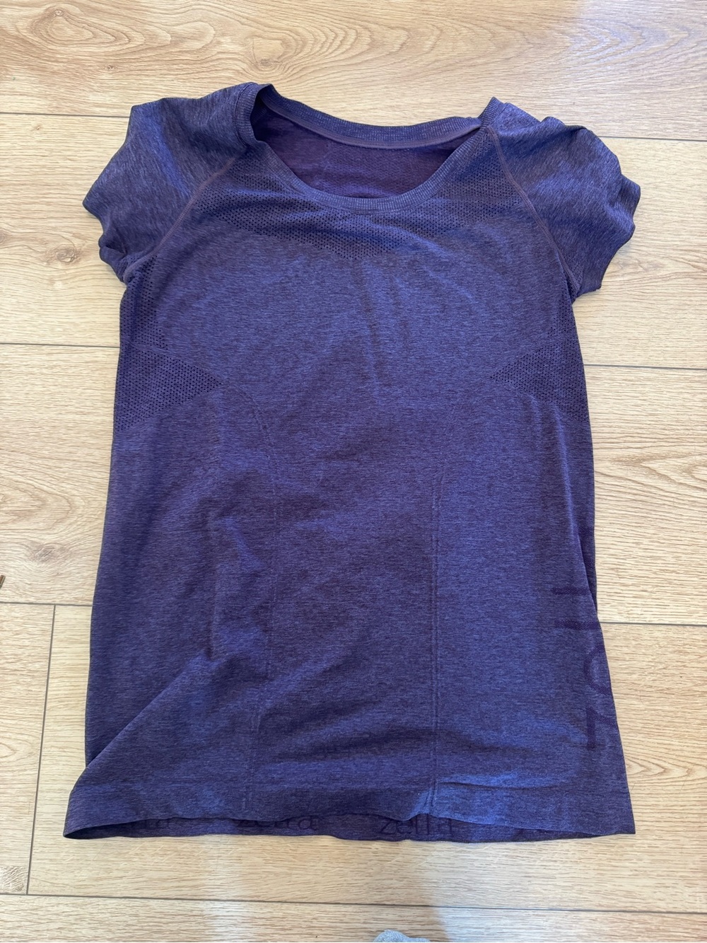 Zella Women's Short Sleeve Athletic Tee in  Purple